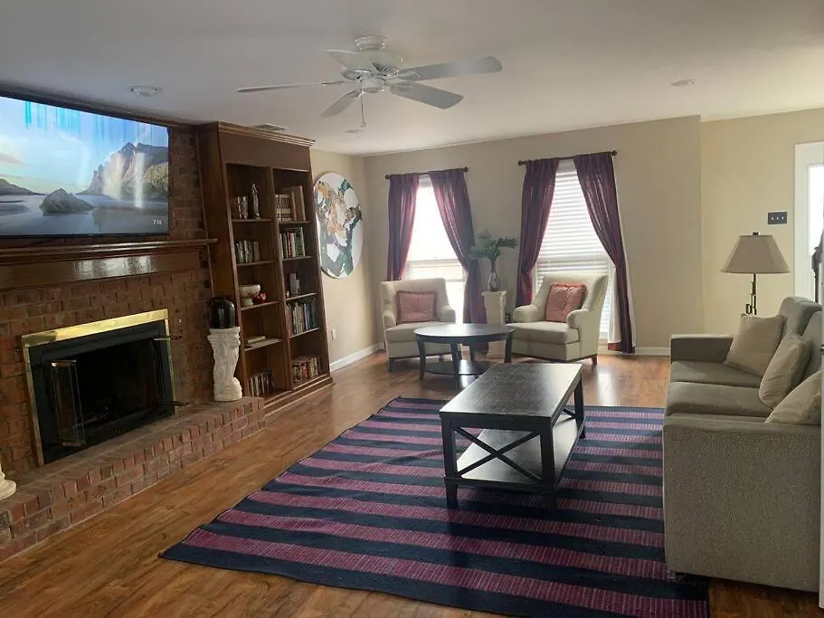 بيت للعطل فيلا Large Near Shops/Dining & Easy Access To Freeway ممفيس